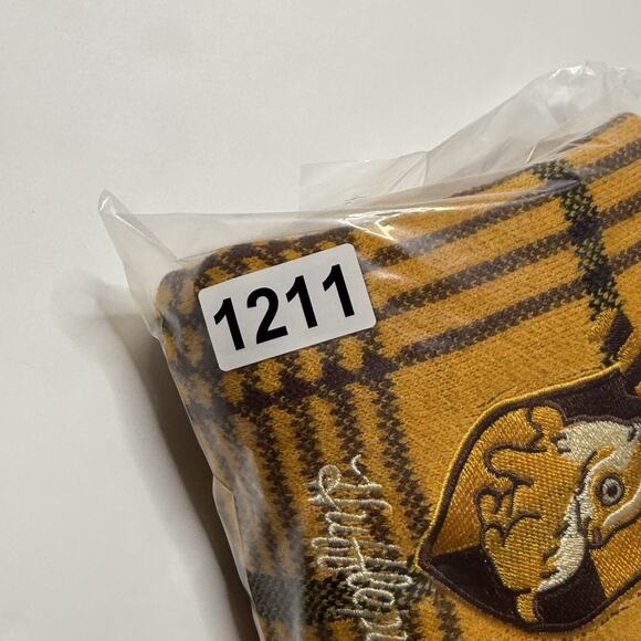 Harry Potter Hufflepuff Tank Top Womens 3X Plaid Knit Embroidered House Crest - Picture 8 of 8